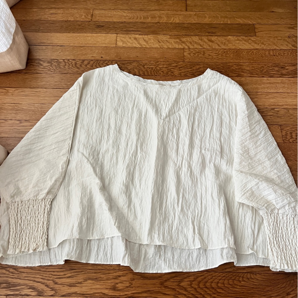 White Boxy Ribbed Blouse with Relaxed Fit - Picture 2 of 7